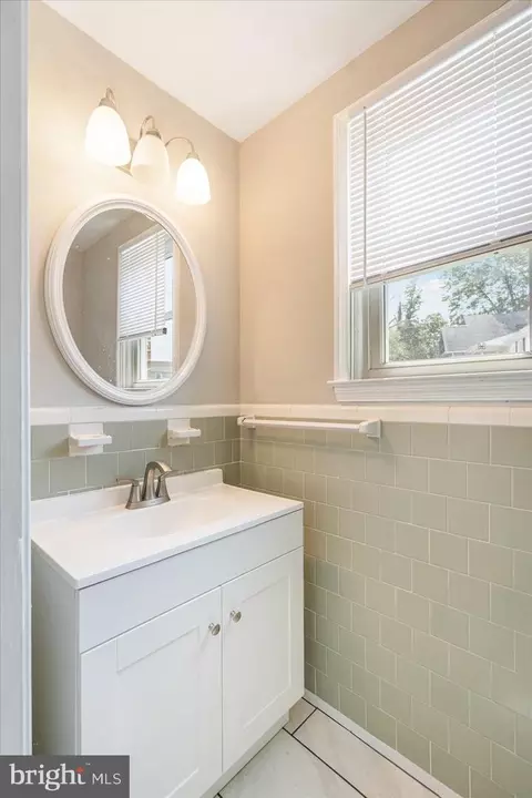 3954 Oakford Ave, Baltimore, MD 21215 photo 16
