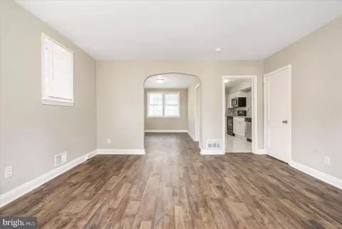 3954 Oakford Ave, Baltimore, MD 21215 photo 3