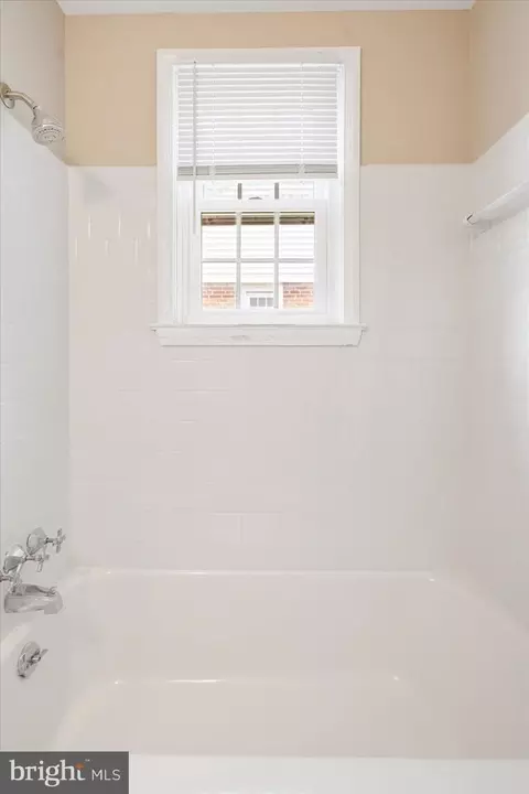 3954 Oakford Ave, Baltimore, MD 21215 photo 15
