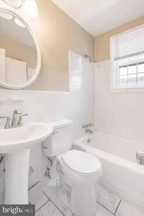 3954 Oakford Ave, Baltimore, MD 21215 photo 14