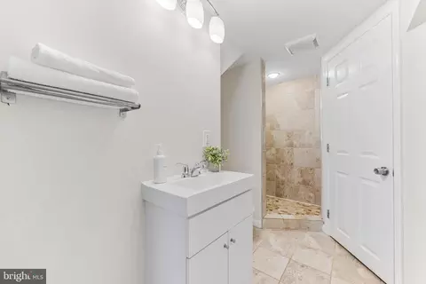 505 E Fort Ave, Baltimore, MD 21230 photo 31