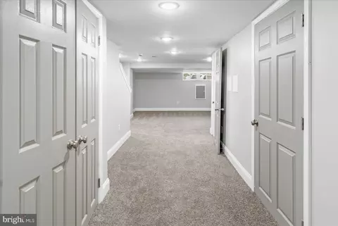 Entry Way - 848 Whitmore Ave, Baltimore, MD 21216 photo 8 of 15