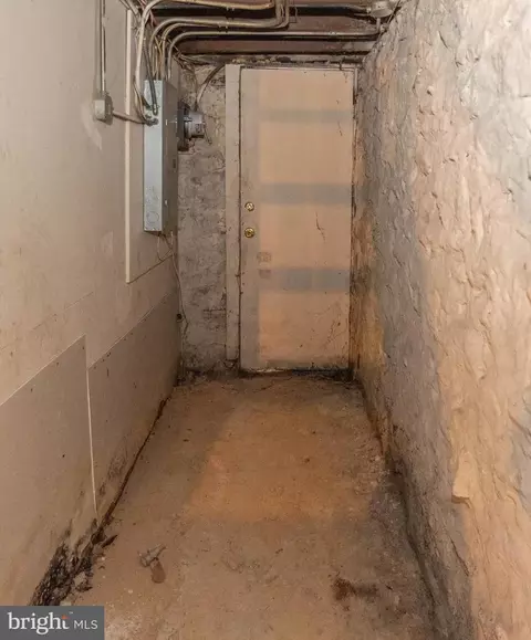 Entry Way - 529 E 41st St, Baltimore, MD 21218 photo 8 of 8