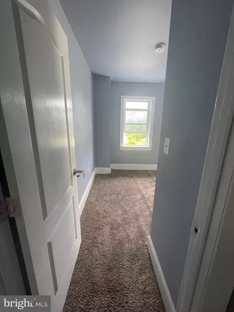 Entry Way - 1720 Harlem Ave, Baltimore, MD 21217 photo 3 of 5