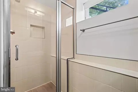 Bath - 711 William St, Baltimore, MD 21230 photo 1 of 4