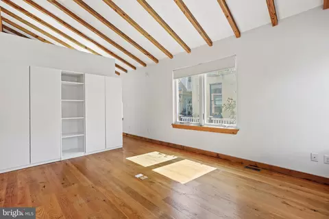 Living - 711 William St, Baltimore, MD 21230 photo 5 of 6