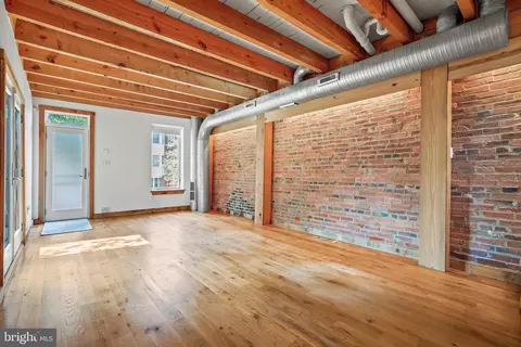 Living - 711 William St, Baltimore, MD 21230 photo 4 of 6