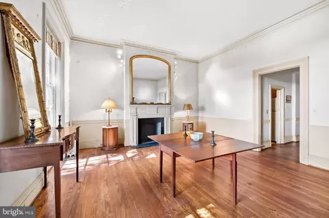 Dining - 207 W Lanvale St, Baltimore, MD 21217 photo 2 of 2