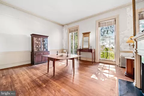 Dining - 207 W Lanvale St, Baltimore, MD 21217 photo 1 of 2