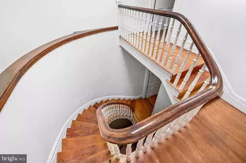 Entry Way - 207 W Lanvale St, Baltimore, MD 21217 photo 8 of 9