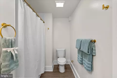 Bath - 3600 Old Frederick Rd, Baltimore, MD 21229 photo 2 of 5