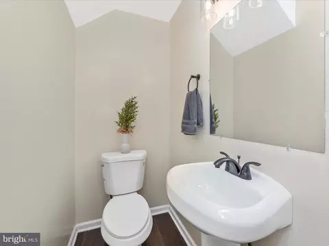 2803 Waldorf Ave, Baltimore, MD 21215 photo 18