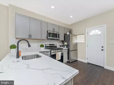 2803 Waldorf Ave, Baltimore, MD 21215