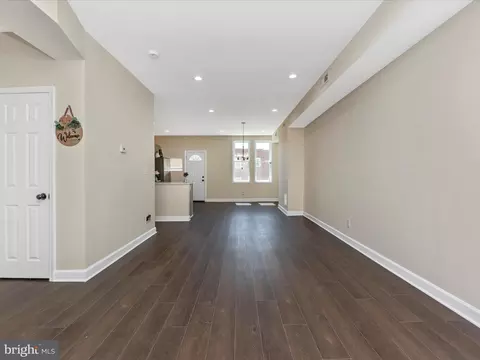 2803 Waldorf Ave, Baltimore, MD 21215 photo 7