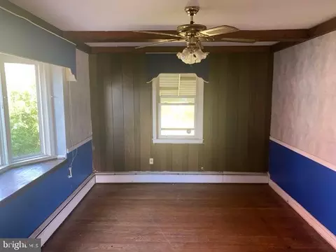 Living - 1212 E Belvedere Ave, Baltimore, MD 21239 photo 2 of 9