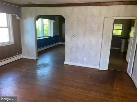 Living - 1212 E Belvedere Ave, Baltimore, MD 21239 photo 8 of 9