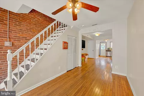 Entry Way - 17 12 S Castle St, Baltimore, MD 21231 photo 1 of 6