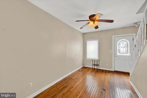 Entry Way - 17 12 S Castle St, Baltimore, MD 21231 photo 3 of 6