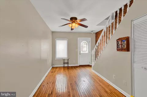 Entry Way - 17 12 S Castle St, Baltimore, MD 21231 photo 2 of 6