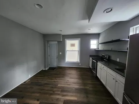 Entry Way - 3143 Baker St, Baltimore, MD 21216 photo 4 of 6