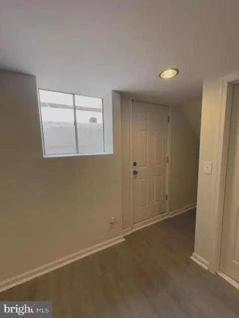 Entry Way - 2914 Rayshire Rd, Baltimore, MD 21230 photo 1 of 3