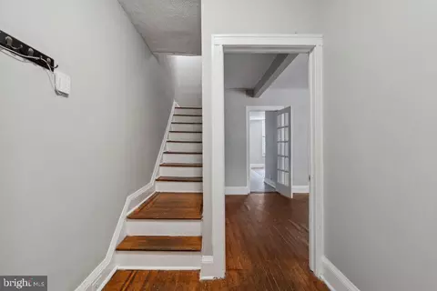 225 E 33rd St, Baltimore, MD 21218 photo 4