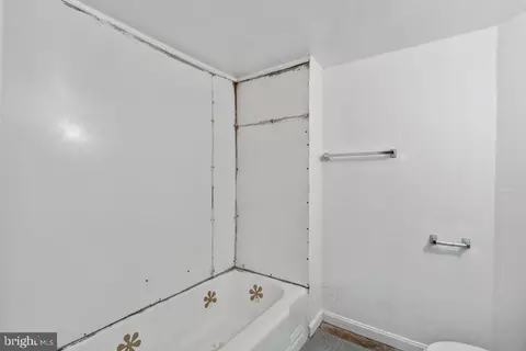 225 E 33rd St, Baltimore, MD 21218 photo 39