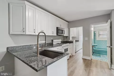 225 E 33rd St, Baltimore, MD 21218 photo 12