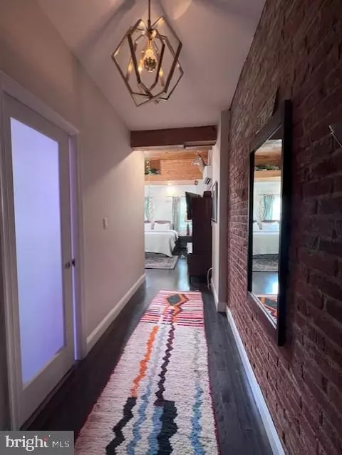 Entry Way - 611 S Wolfe St S, Baltimore, MD 21231 photo 8 of 13