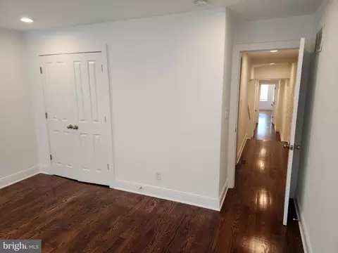 Entry Way - 2112 E Fayette St, Baltimore, MD 21231 photo 5 of 8