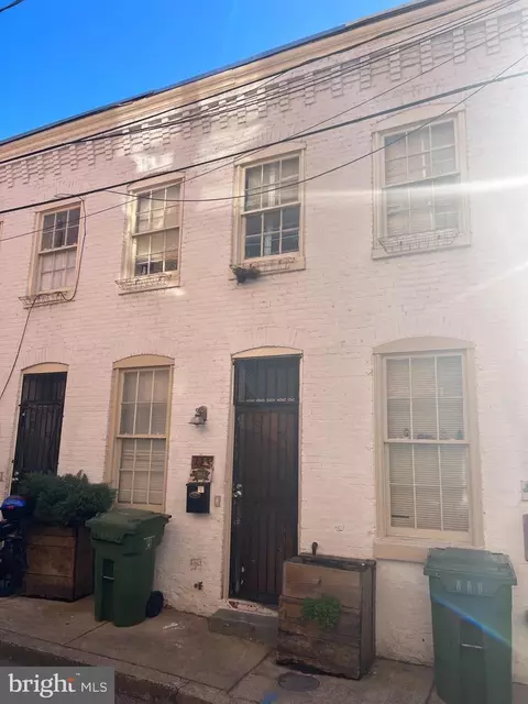 867 Reinhart St, Baltimore, MD 21230