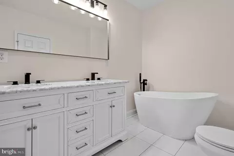 702 E 21st St, Baltimore, MD 21218 photo 23