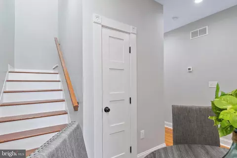 2139 Division St, Baltimore, MD 21217 photo 13
