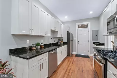 2139 Division St, Baltimore, MD 21217 photo 10