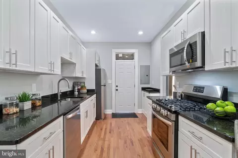 2139 Division St, Baltimore, MD 21217 photo 9