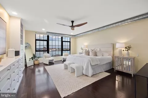 Bedroom - 1200 Steuart St #1912, Baltimore, MD 21230 photo 4 of 8