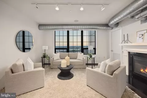Living - 1200 Steuart St #1912, Baltimore, MD 21230 photo 7 of 8