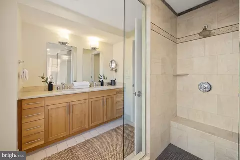 Bath - 1200 Steuart St #1912, Baltimore, MD 21230 photo 7 of 7