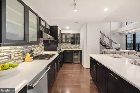 Kitchen - 1200 Steuart St #1912, Baltimore, MD 21230 photo 2 of 3