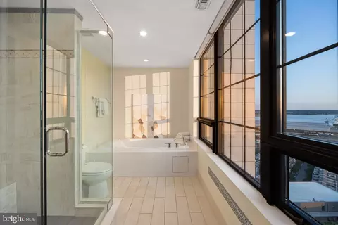 Bath - 1200 Steuart St #1912, Baltimore, MD 21230 photo 5 of 7