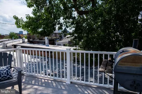 Exterior - 2212 Boyer St, Baltimore, MD 21231 photo 2 of 4