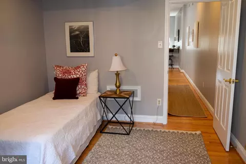Bedroom - 2212 Boyer St, Baltimore, MD 21231 photo 1 of 2