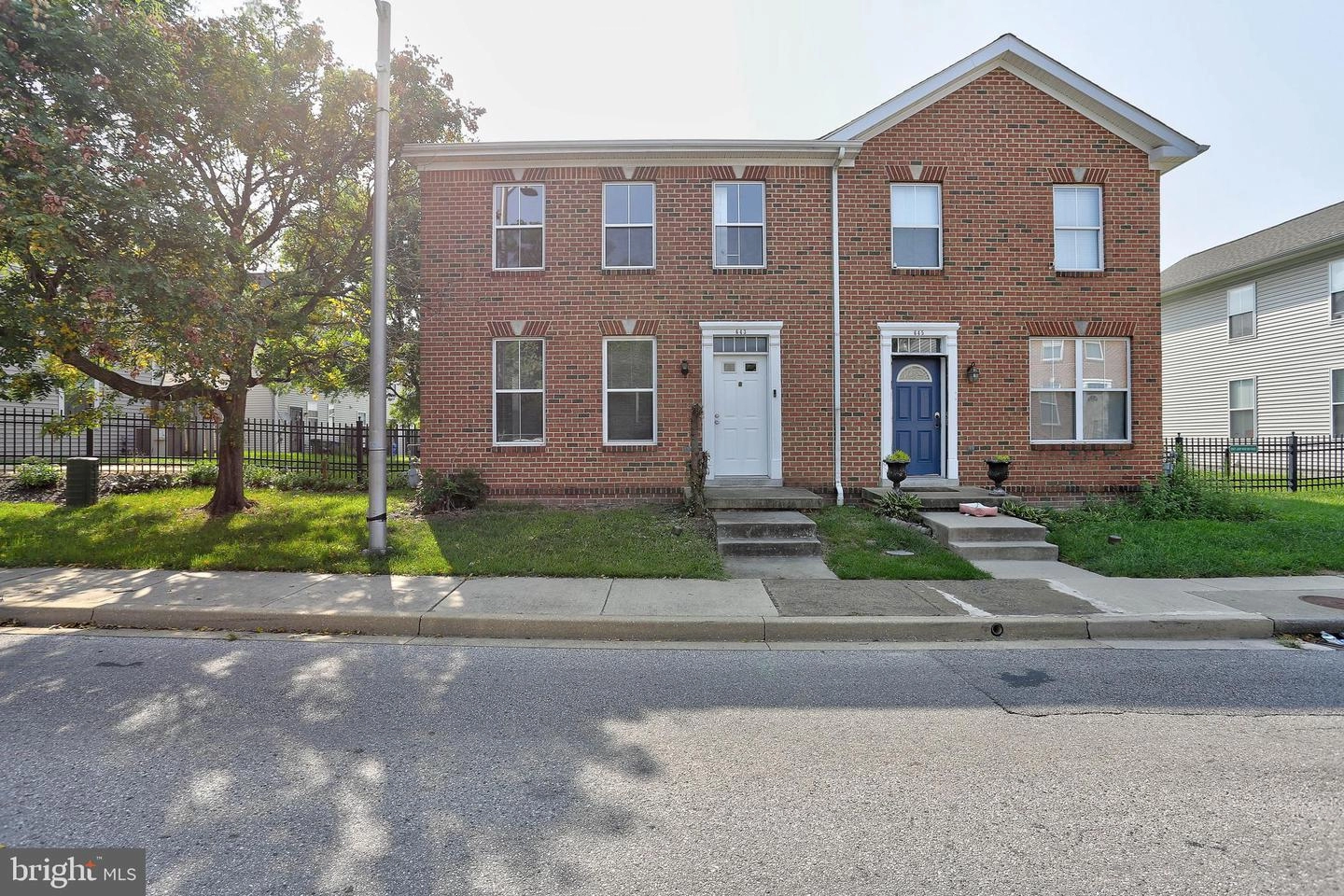 Exterior - 643 W Hoffman St, Baltimore, MD 21201 photo 2 of 2