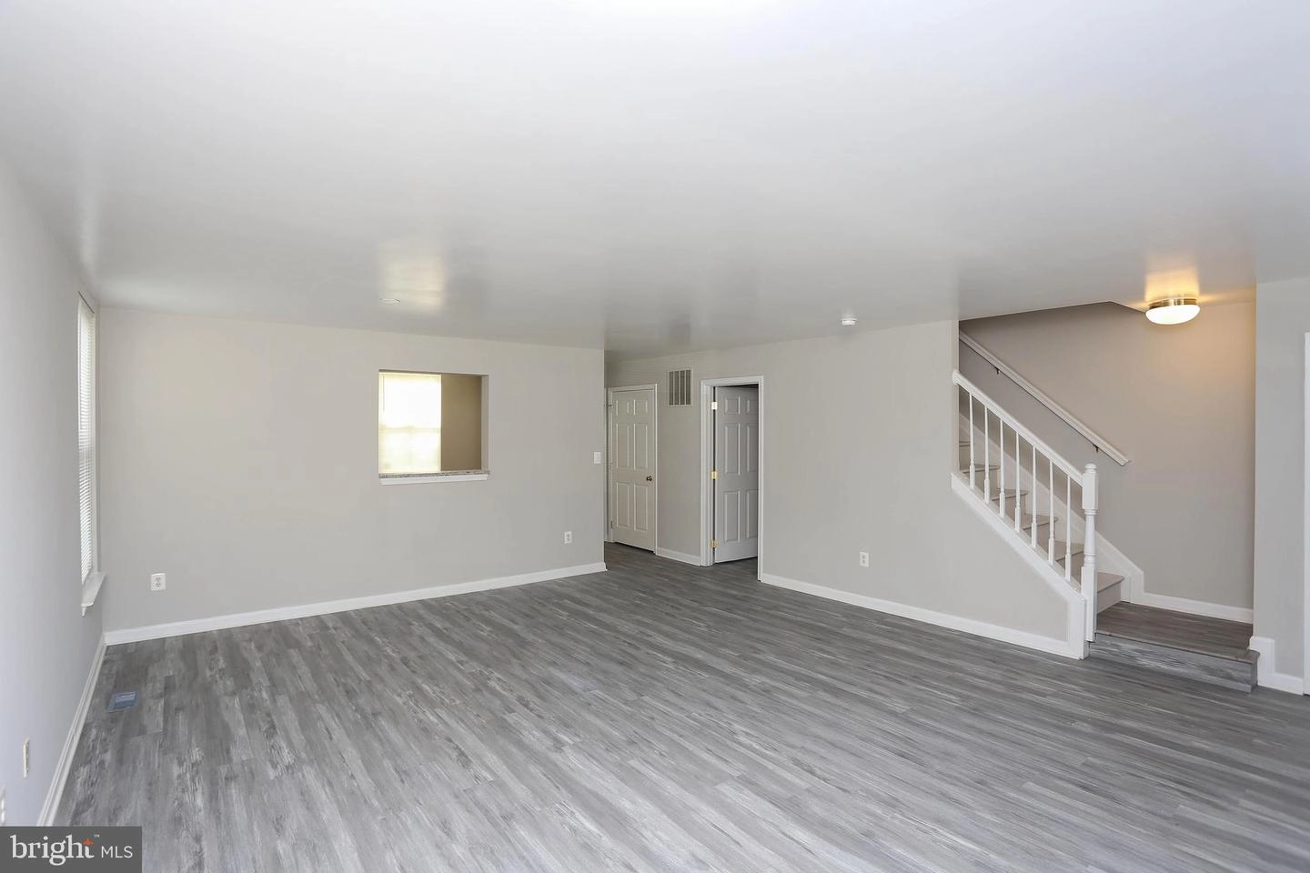 Living - 643 W Hoffman St, Baltimore, MD 21201 photo 1 of 4
