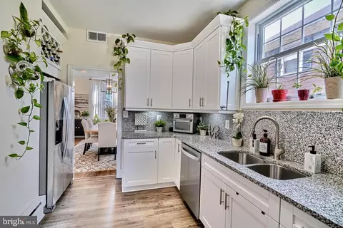 Kitchen - 3600 Denison Rd, Baltimore, MD 21215 photo 4 of 5