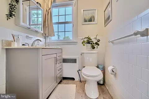 Bath - 3600 Denison Rd, Baltimore, MD 21215 photo 2 of 11