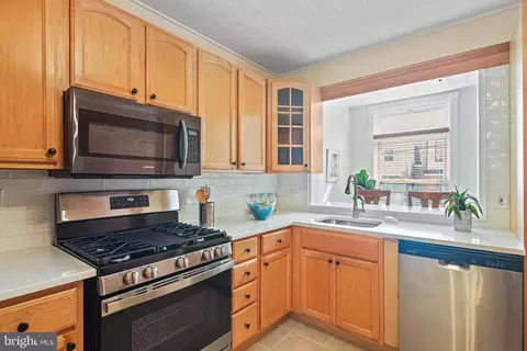 Kitchen - 3 N Glover St, Baltimore, MD 21224 photo 2 of 2