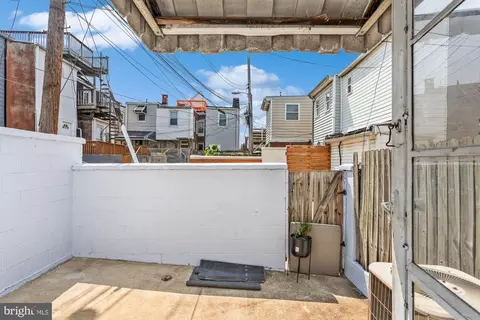Exterior - 27 Ostend St E, Baltimore, MD 21230 photo 2 of 4