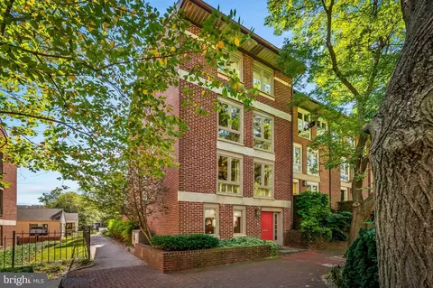 15 W Barre St, Baltimore, MD 21201