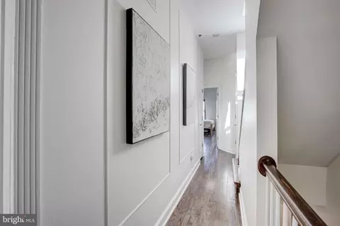 Entry Way - 702 S Bond St, Baltimore, MD 21231 photo 7 of 8